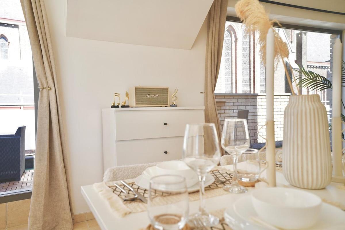 Penthouse With A Neo-gothic Parish Church View *